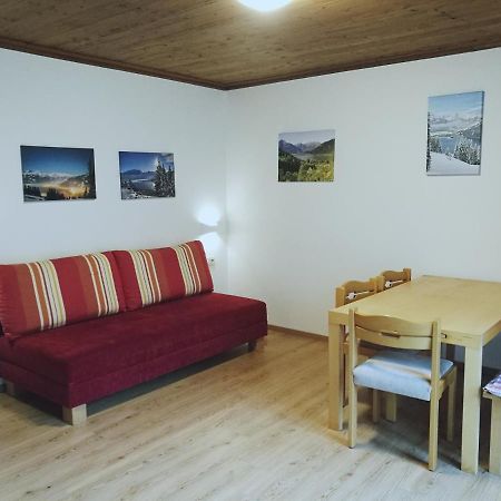 Gemuetliche Wohnung 10 Minuten Vom See Entfernt 젤암제 외부 사진